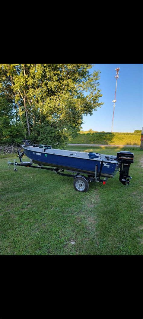 Boston Whaler Boats For Sale In Fremont Wisconsin Facebook Marketplace