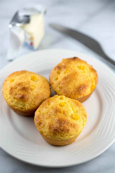 This easy homemade cornbread recipe will become your new favorite side dish! No-Fail Savory Honey Cornbread Muffins Recipe | Jessica Gavin