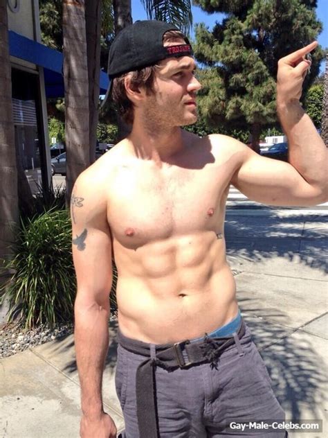 Steven R McQueen Shirtless And Sexy Shots Gay Male Celebs Com