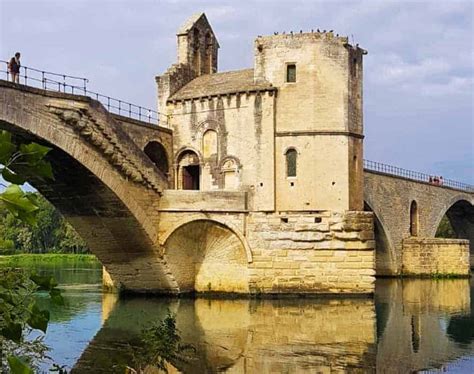 Pont Davignon The Legend Of The Broken Bridge Of Avignon