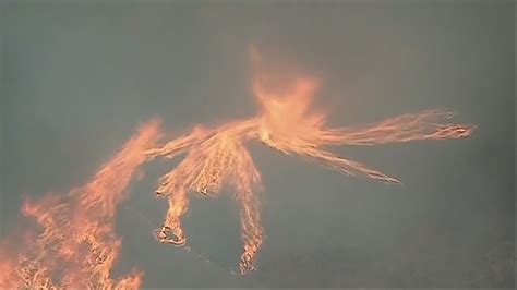 Dramatic Video Shows Firenado Blazing In California Wildfire Itv News