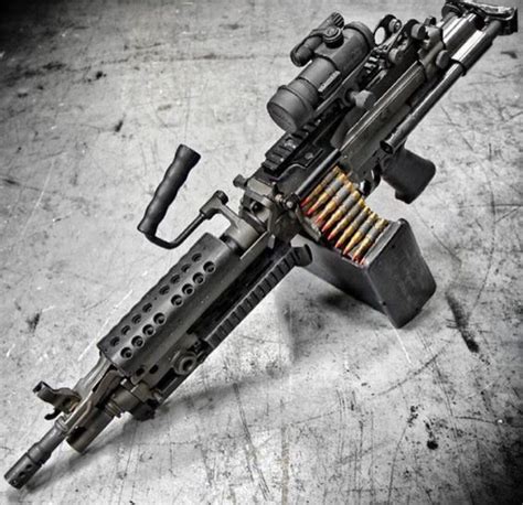 M249 Saw Fusil De Chasse Mitrailleuse Légère Mitrailleuse