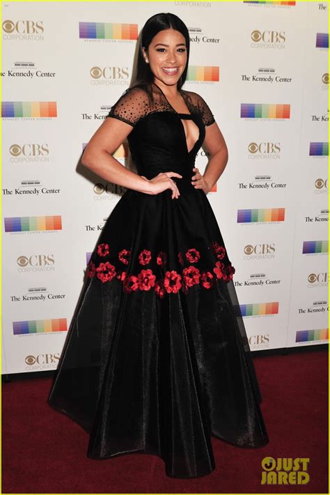 Gina Rodriguez Takes Prom Photo With Hamiltons Lin Manuel Miranda At