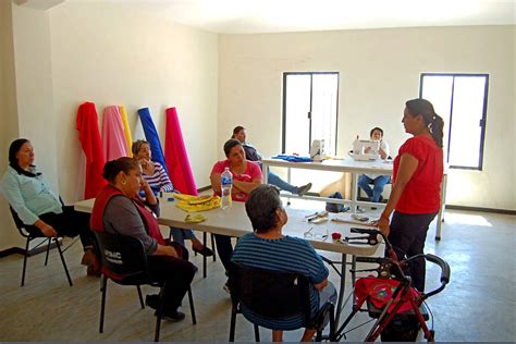 Ayudan a mujeres en su desarrollo, El Siglo de Torreón