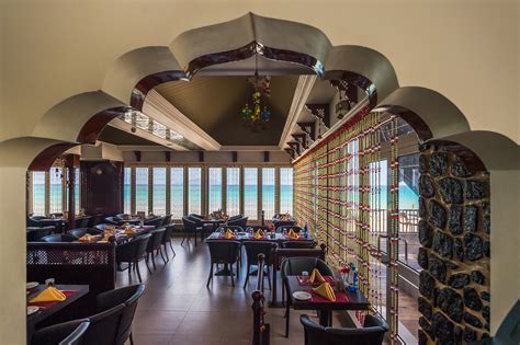 Seychelles Restaurants Dining At Savoy Resort And Spa