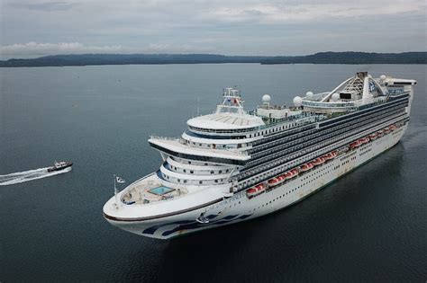 Canada bans cruise ship visits until October
