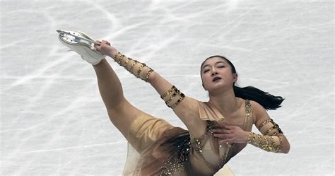 Isu World Figure Skating Championships 2022 Women S Pairs Short Program Results News Scores