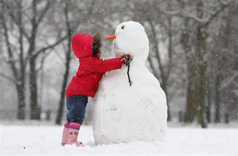 23 Absolutely Beautiful Pictures Of Snow Snow Pictures Snowman