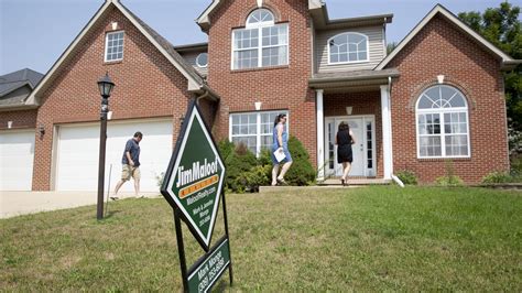 Mortgage Rates Set New Record Low Fall Below 3 On Coronavirus Fears