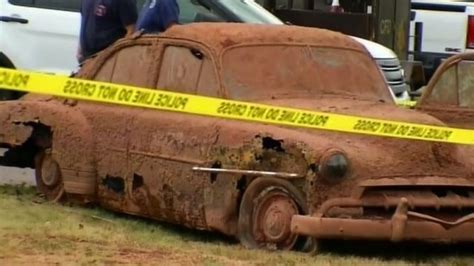 Foss Lake Decades Old Bodies Found In Sunken Cars Bbc News