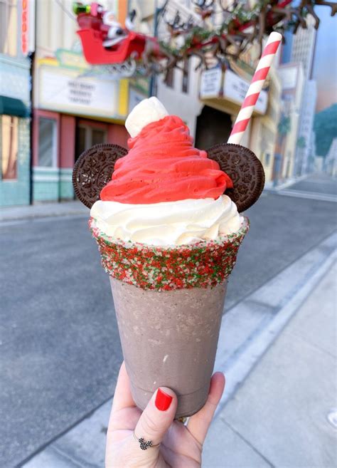 Looking back at 2020, it feels like we've lived a thousand years in one. The Best Christmas Food at Disneyland in 2019! | Best ...