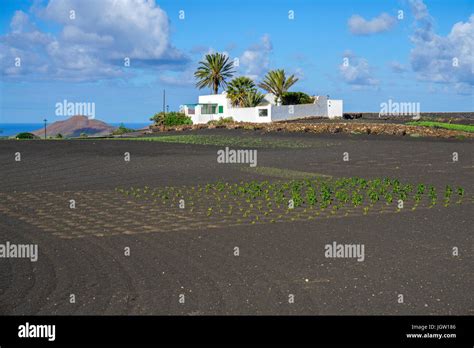 Yaiza Lanzarote Fotos Und Bildmaterial In Hoher Auflösung Alamy