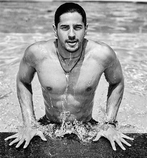 Sidharth Malhotra Birthday Special 10 Pics Of The Actor That Are Too Hot To Handle Bollywood