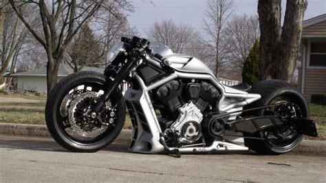 Harley Davidson V Rod Muscle Custom Review