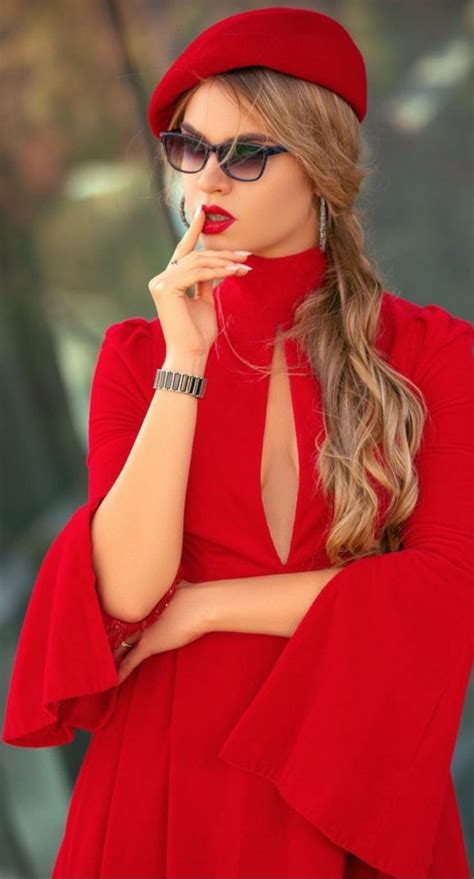 Pin By Grażyna Orpikowska On Piękne Kobiety Red Dress Women Red