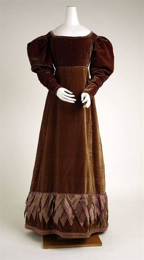 1825 United Kingdom Velvet Dress Corsage Samantha Vintage Outfits