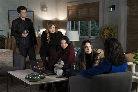 Pretty Little Liars The Perfectionists Season 1 Finale Recap We Need