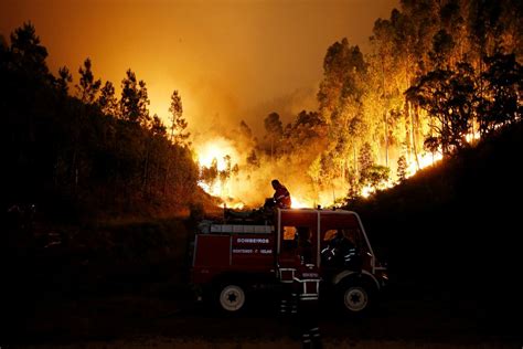 Nuevas e impactantes imágenes del incendio en portugal. Incêndio florestal deixa 62 mortos e 59 feridos em ...