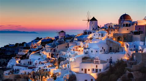 Top 10 Best Things To See And Do On The Greek Island Of Santorini