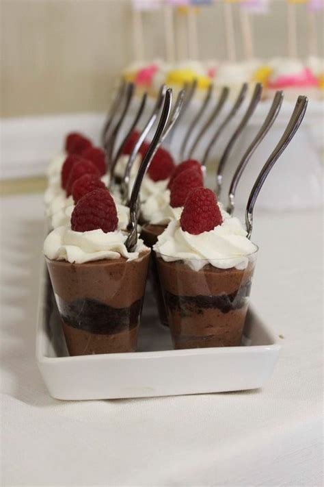 Get the recipe on sugar spun run. 15 Delicious Shot Glass Wedding Dessert Ideas | Dessert ...