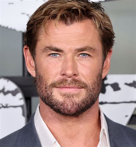 chris hemsworth shares rare clip of his daughter on ig that proves she s his biggest fan