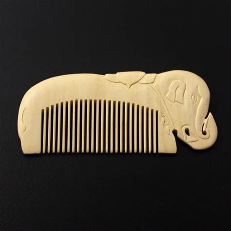 Crystalmood Relief Carved Seamless Boxwood Hair Comb Elephant 49