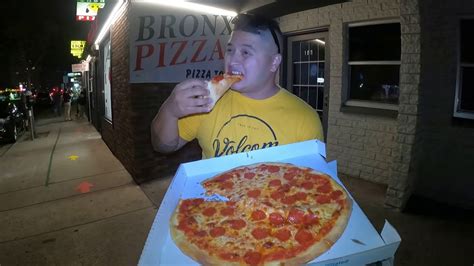Topher Pepperoni Pizza Review Bronx Pizza Hillcrest San Diego Ca
