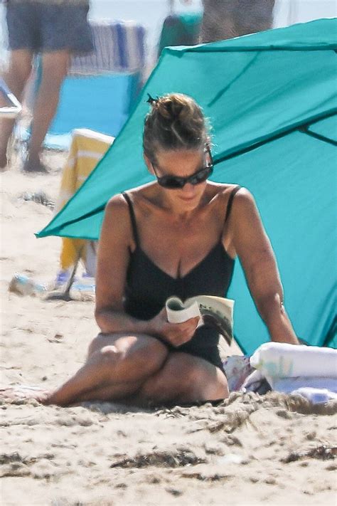 Sarah Jessica Parker Spotted At The Beach In Hamptons New York GotCeleb