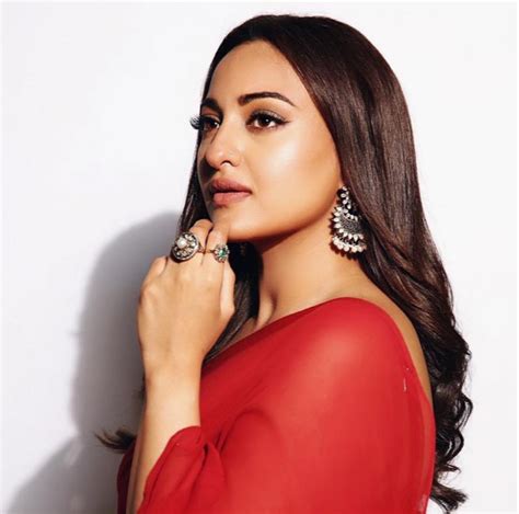 Sonakshi Sinha Bares All On Her Current Relationship Status And Her Thoughts On Romance Masala