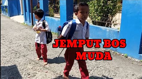 Seperti Biasa Jemput Bos Muda Pulang Sekolah Youtube