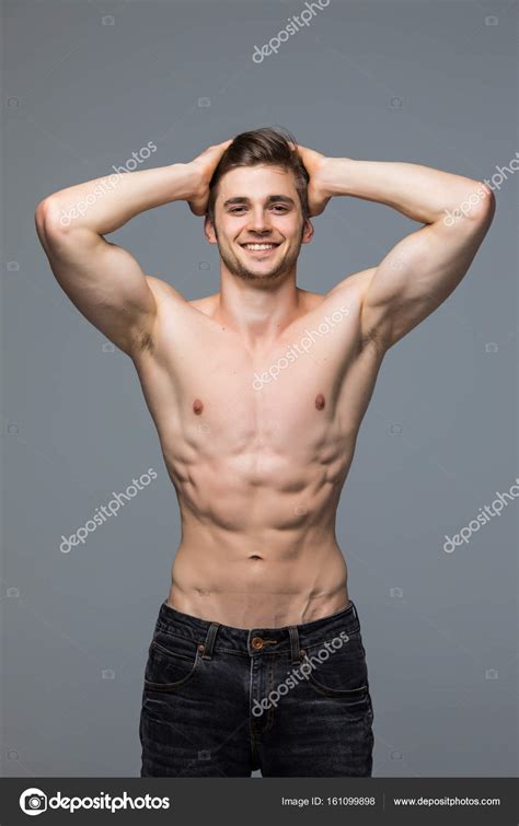 Modèle De Fitness Masculin Avec Corps Musclé Sexy Portrait Beau Jeune