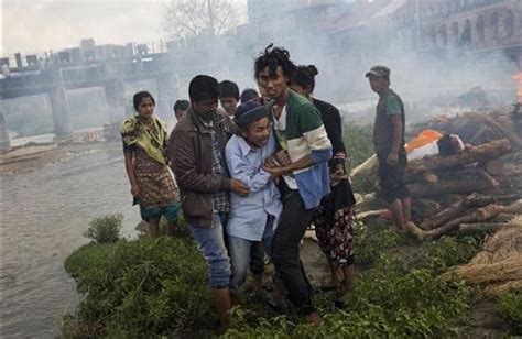 Nepal Earthquake Death Toll Soars Past 3 300 As Rescuers Struggle To Reach Remote Villages The