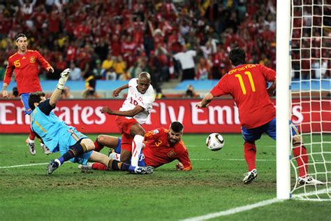 Get a summary of the spain vs. Spain vs. Switzerland: 2010 World Cup Soccer Live Blog - WSJ