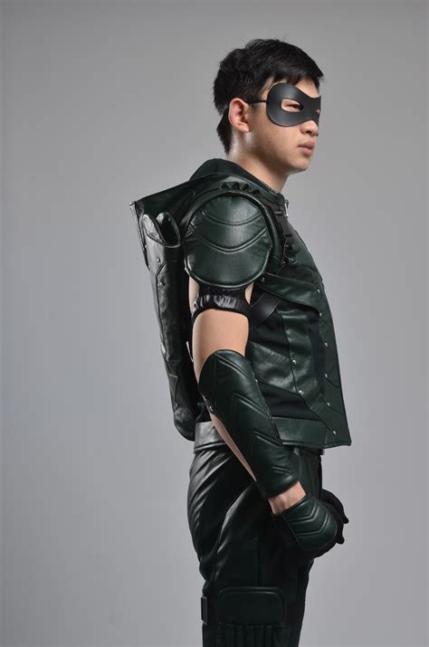 Is Offering You With Green Arrow Season 4 Costume