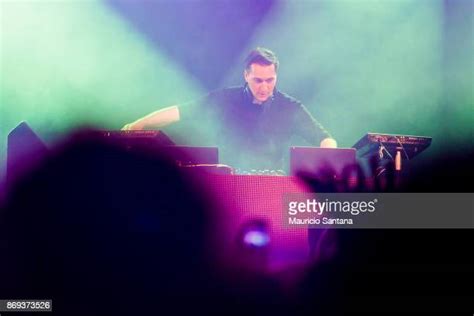 Paul Van Dyk Performs At The Audio Club Photos And Premium High Res