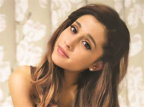 Ariana Grandes Right Cheek Pens An Open Letter To The Popstar