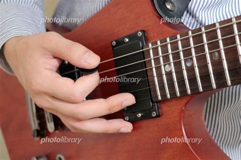 ギター 写真素材 1047044 フォトライブラリー Photolibrary