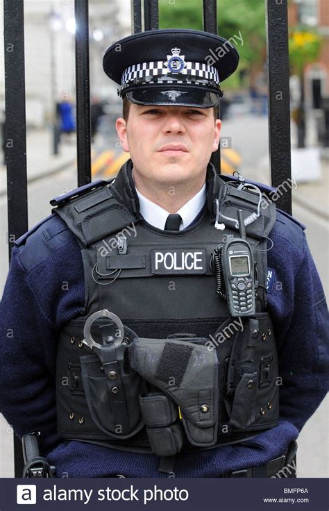 Police Officer Policeman At Downing Street London Uk Stock Photo