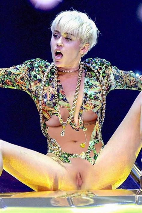 Miley Slut Queen Cockload