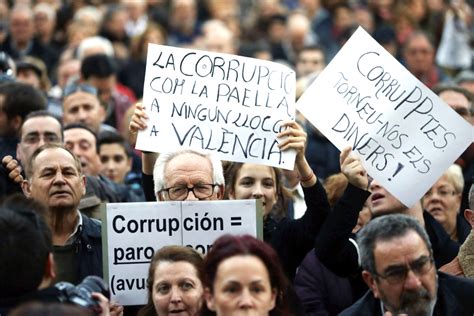 La Corrupción Política En España Ineficiente Y Casposa Espublicoblog