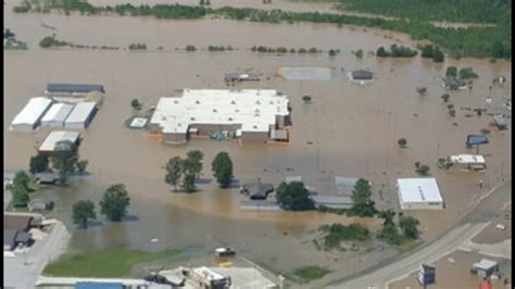 Newsflash Flood Emergency Declared Black River Levee Fails In