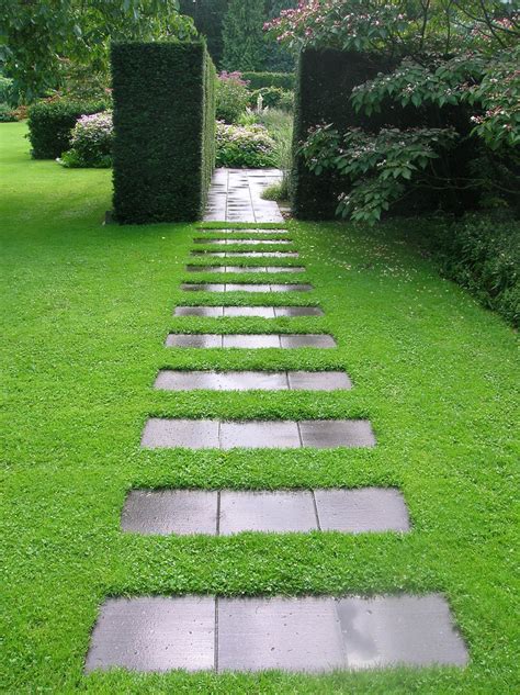 15 Dreamy Stone DIY Garden Paths for Your Backyard - The ...