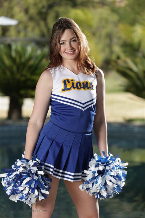 Cheerleader Jodi Rjoditaylor