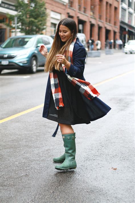 Rainy Day Style Alicia Fashionista