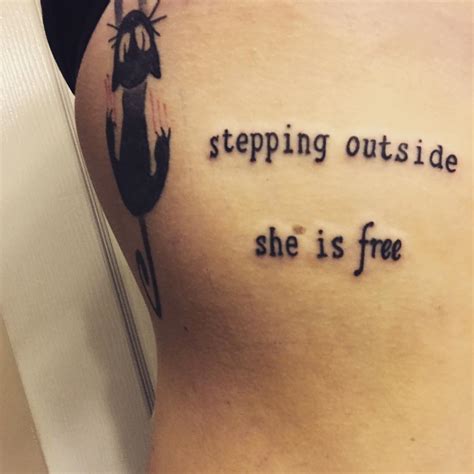 With the right quote, this is the perfect tattoo to show your commitment to reaching your goal in life. 70 Best Inspirational Tattoo Quotes For Men & Women (2019)