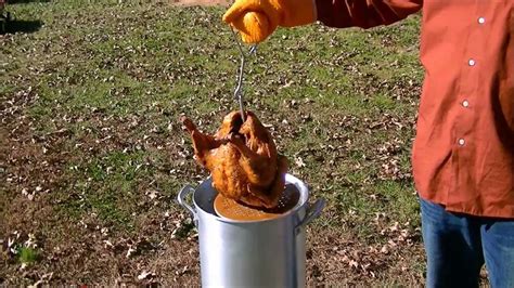 correctly and safely deep fry a turkey instructional video youtube