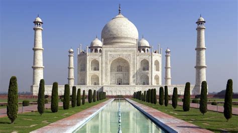 Taj Mahal One Of The Seven Wonders Of The World Taj Mahal Tour