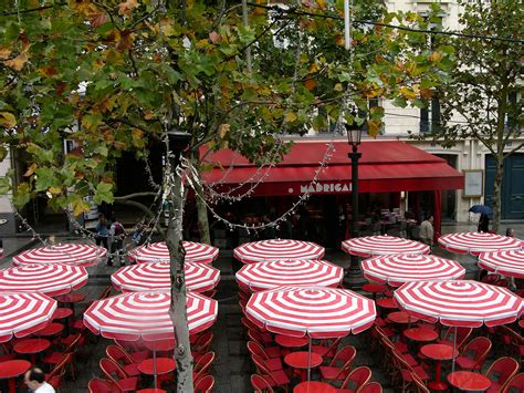 Le restaurant de philippe blanchet propose des. Café on Champs-Élysées | Table decorations, Decor, Champs ...