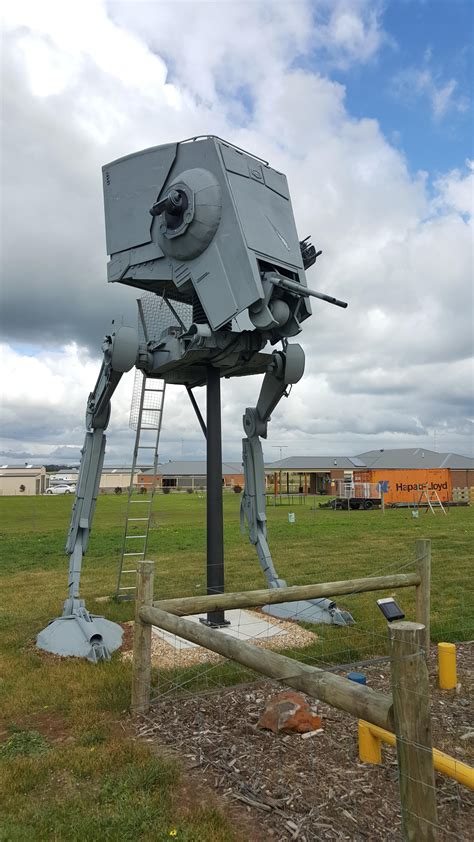 Star Wars Fanatic Creates Full-Size AT-ST Walker, Complete with ...