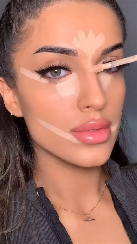 Amazing [video] Highlighter Makeup Makeup Tutorial Eyeliner Nose Makeup